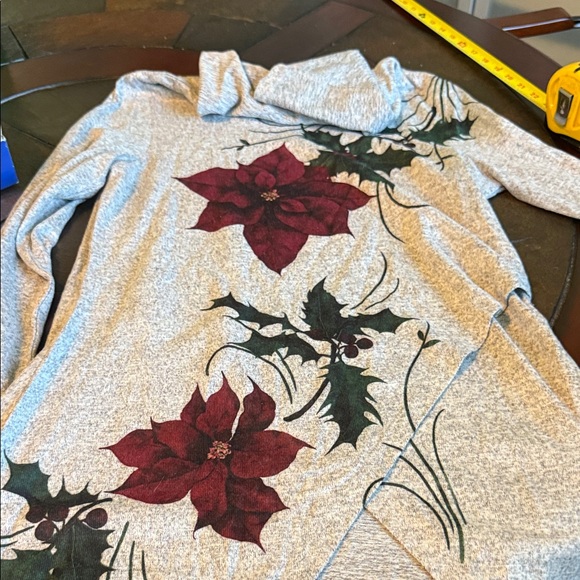 Floral Gray Long Sleeve Top - Picture 2 of 7